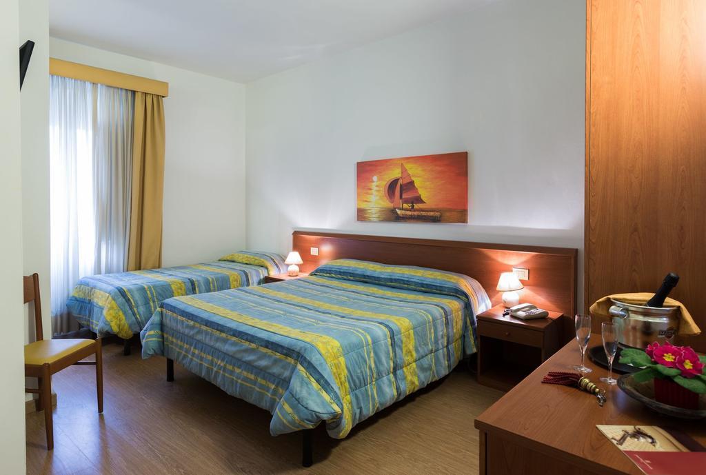 Hotel Internazionale Viareggio Zewnętrze zdjęcie
